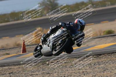 media/Dec-18-2022-SoCal Trackdays (Sun) [[8099a50955]]/Turn 14 (940am)/